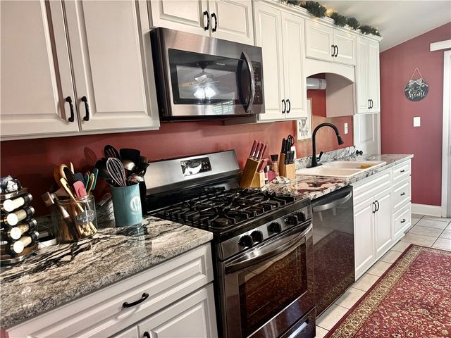 120 Clarksen Dr, Union Twp, PA 16101