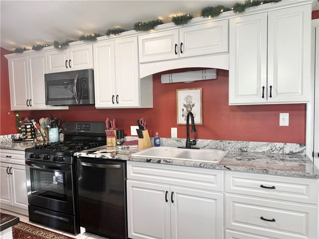 120 Clarksen Dr, Union Twp, PA 16101