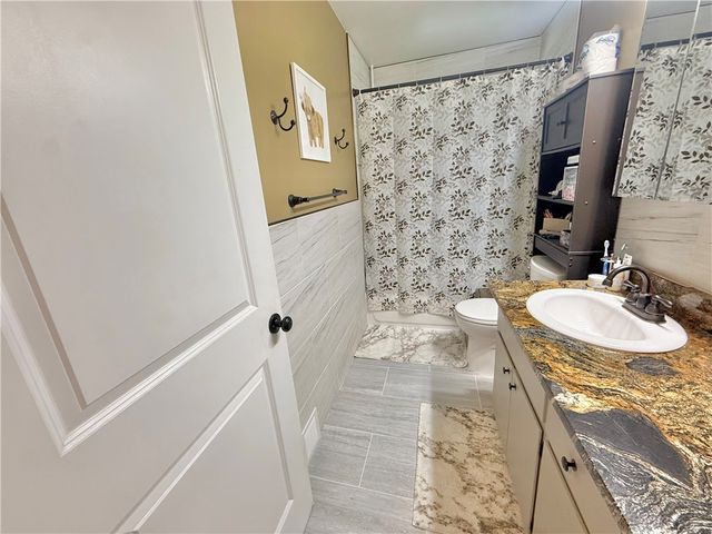 120 Clarksen Dr, Union Twp, PA 16101
