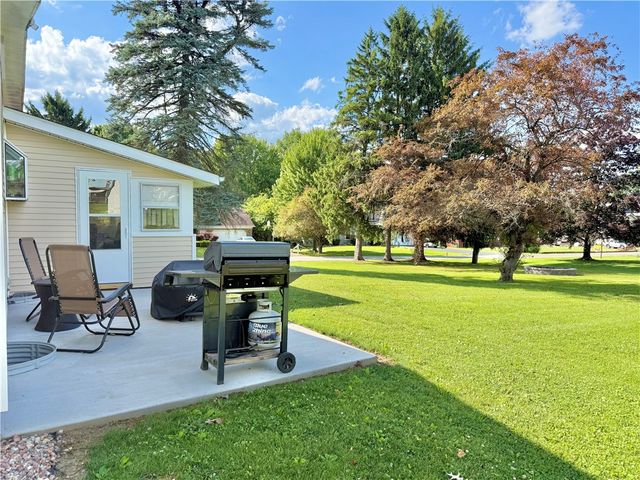 120 Clarksen Dr, Union Twp, PA 16101