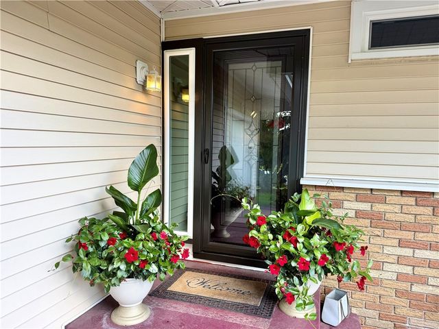 120 Clarksen Dr, Union Twp, PA 16101