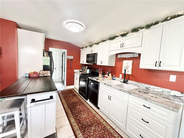 120 Clarksen Dr, Union Twp, PA 16101