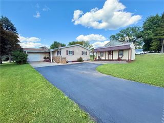 120 Clarksen Dr, Union Twp, PA 16101