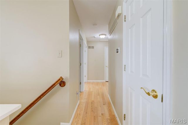 5152 Kings Park Drive, St Louis, MO 63129