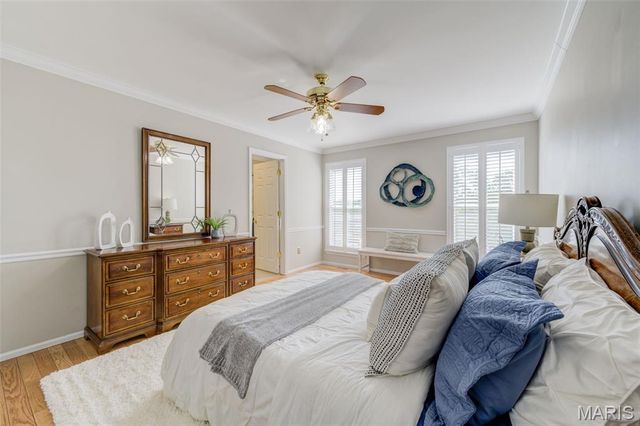 5152 Kings Park Drive, St Louis, MO 63129