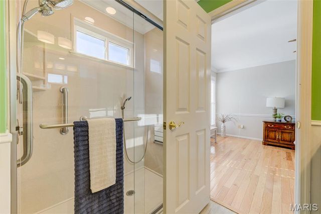 5152 Kings Park Drive, St Louis, MO 63129