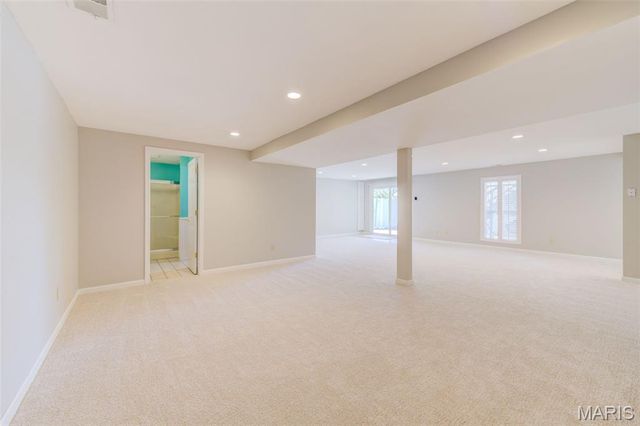 5152 Kings Park Drive, St Louis, MO 63129