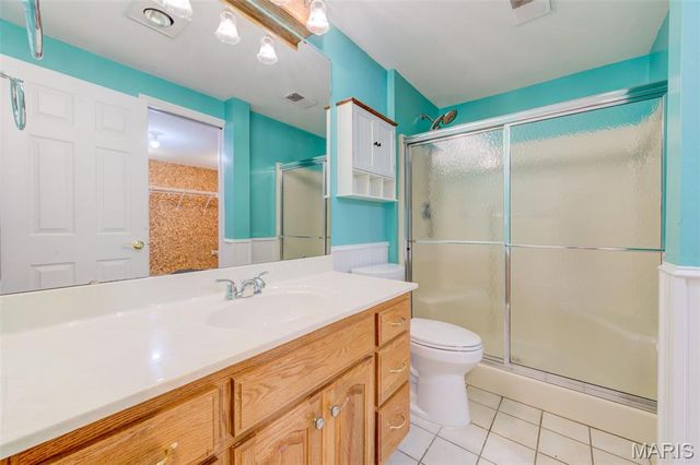 5152 Kings Park Drive, St Louis, MO 63129