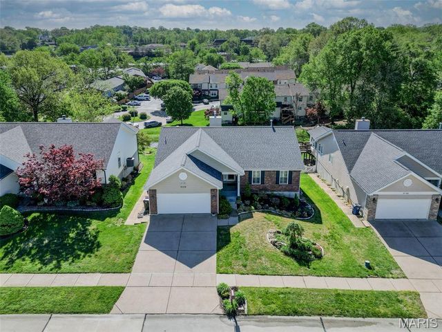 5152 Kings Park Drive, St Louis, MO 63129