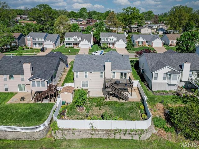 5152 Kings Park Drive, St Louis, MO 63129