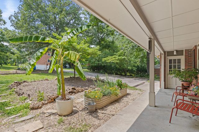 608 W BRIARWOOD LN, Columbia, MO 65203