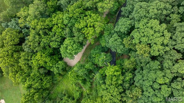 700 Old Kiefer Creek Road, Ballwin, MO 63021