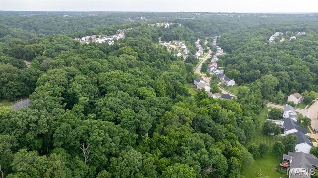 700 Old Kiefer Creek Road, Ballwin, MO 63021