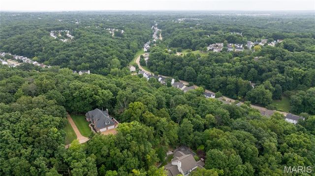 700 Old Kiefer Creek Road, Ballwin, MO 63021