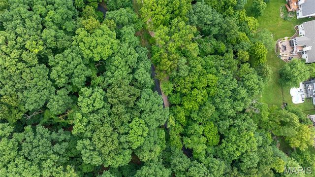 700 Old Kiefer Creek Road, Ballwin, MO 63021