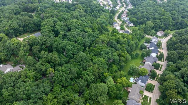 700 Old Kiefer Creek Road, Ballwin, MO 63021