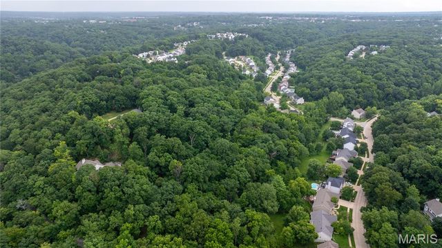700 Old Kiefer Creek Road, Ballwin, MO 63021