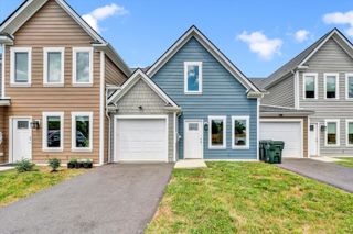 W 134 Calhoun ST, Salem, VA 24153