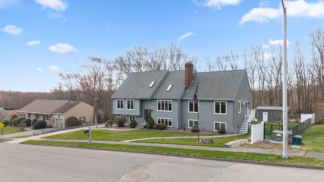 16 Flint Pond Rd, Worcester, MA 01604