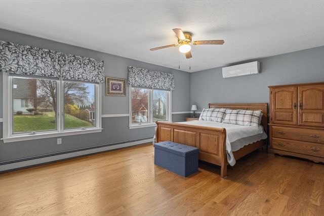 16 Flint Pond Rd, Worcester, MA 01604