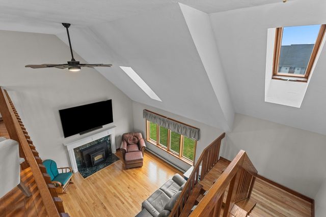 16 Flint Pond Rd, Worcester, MA 01604