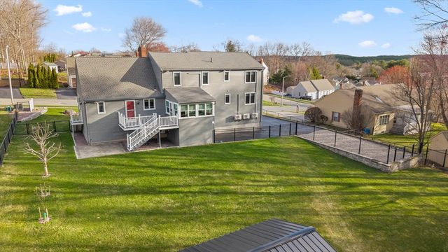 16 Flint Pond Rd, Worcester, MA 01604