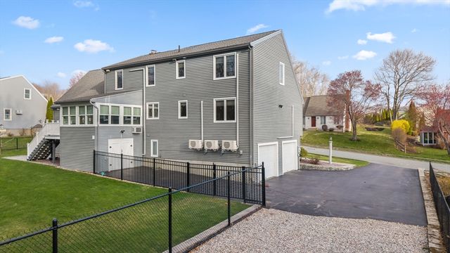 16 Flint Pond Rd, Worcester, MA 01604