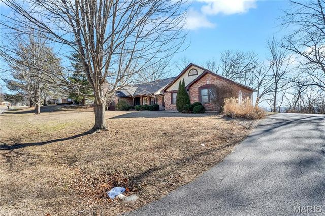 3439 Bluff View Drive, St Charles, MO 63303