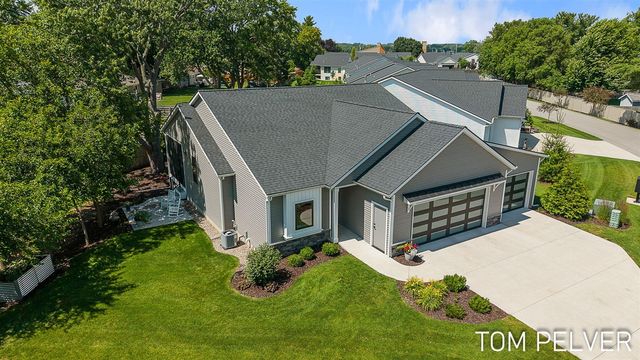 5659 Vandebunte Court 18, Hudsonville, MI 49426