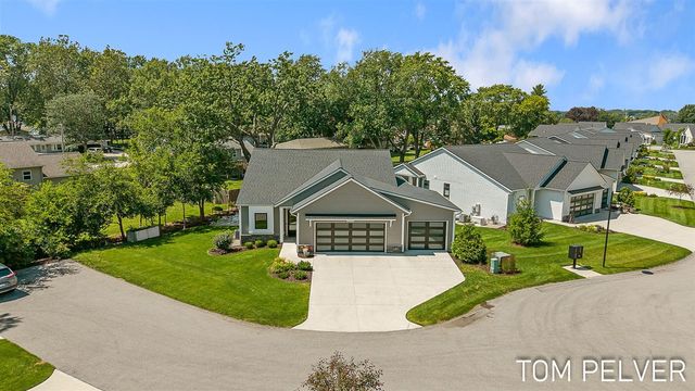 5659 Vandebunte Court 18, Hudsonville, MI 49426