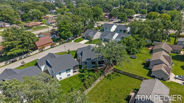 5659 Vandebunte Court 18, Hudsonville, MI 49426