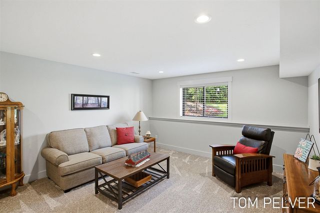 5659 Vandebunte Court 18, Hudsonville, MI 49426