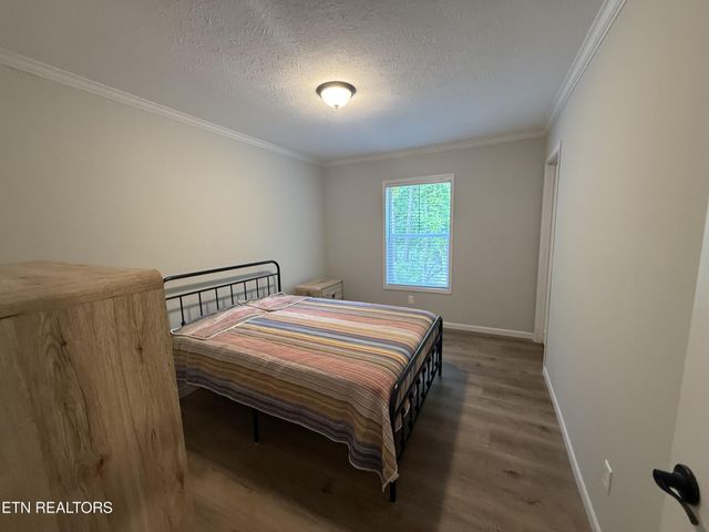 283 Farmers Hollow Rd, Clinton, TN 37716
