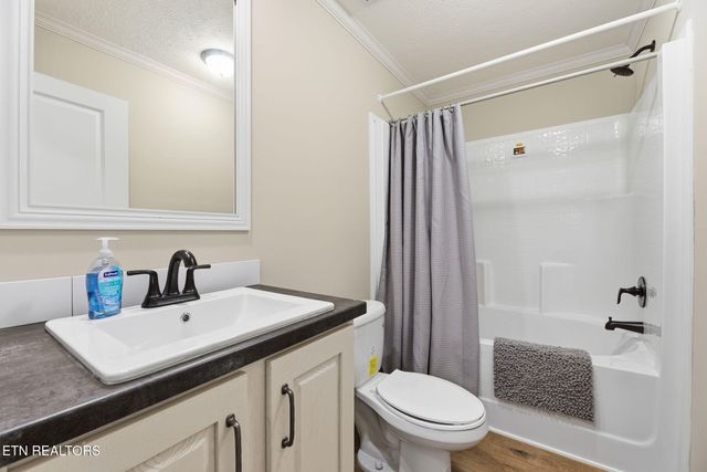 283 Farmers Hollow Rd, Clinton, TN 37716