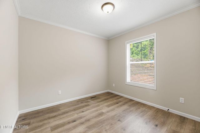 283 Farmers Hollow Rd, Clinton, TN 37716