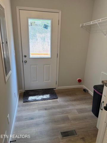 283 Farmers Hollow Rd, Clinton, TN 37716