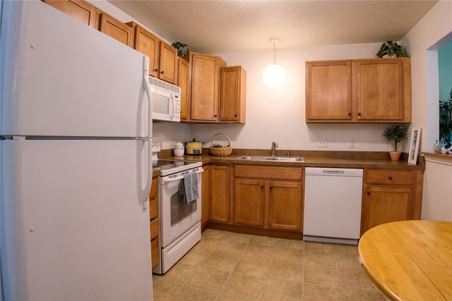 416-438 HILLCREST Drive, Edinboro, PA 16412