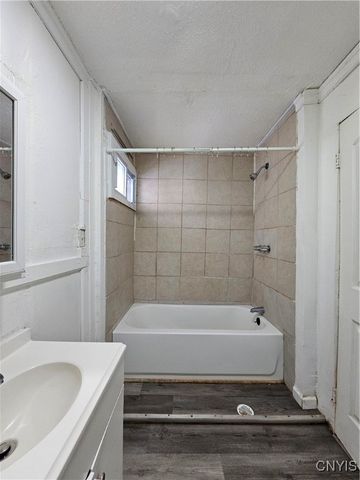 324-326 Jmaes Street, Utica, NY 13501