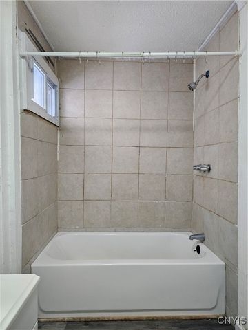 324-326 Jmaes Street, Utica, NY 13501