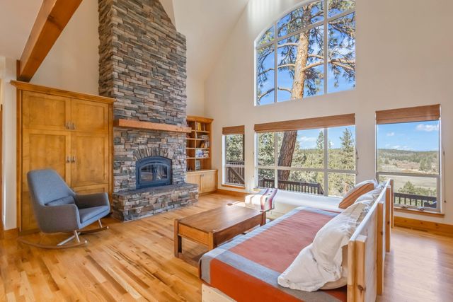 69590 Omaha Road, Sisters, OR 97759