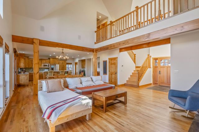 69590 Omaha Road, Sisters, OR 97759