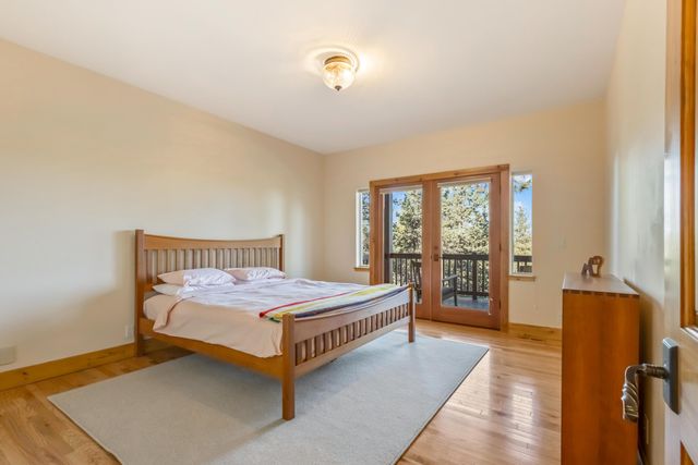 69590 Omaha Road, Sisters, OR 97759