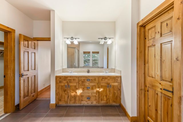 69590 Omaha Road, Sisters, OR 97759