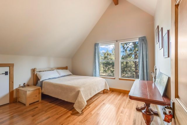 69590 Omaha Road, Sisters, OR 97759