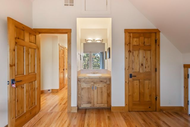 69590 Omaha Road, Sisters, OR 97759