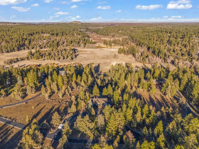 69590 Omaha Road, Sisters, OR 97759