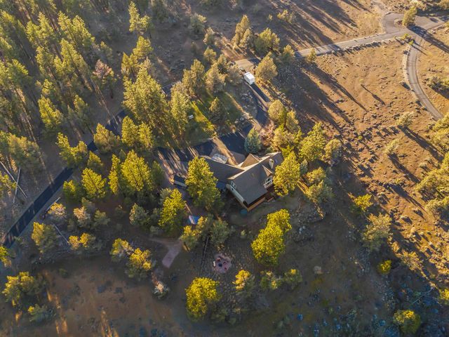 69590 Omaha Road, Sisters, OR 97759