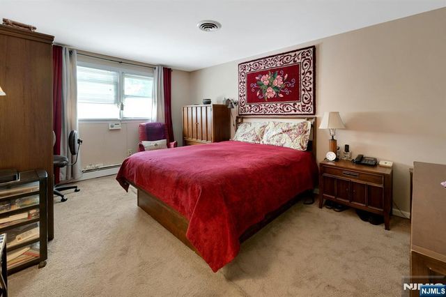 10 Ronald Terrace, Springfield, NJ 07081
