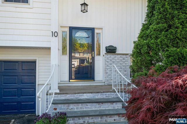 10 Ronald Terrace, Springfield, NJ 07081