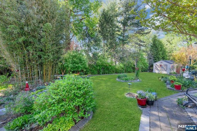 10 Ronald Terrace, Springfield, NJ 07081